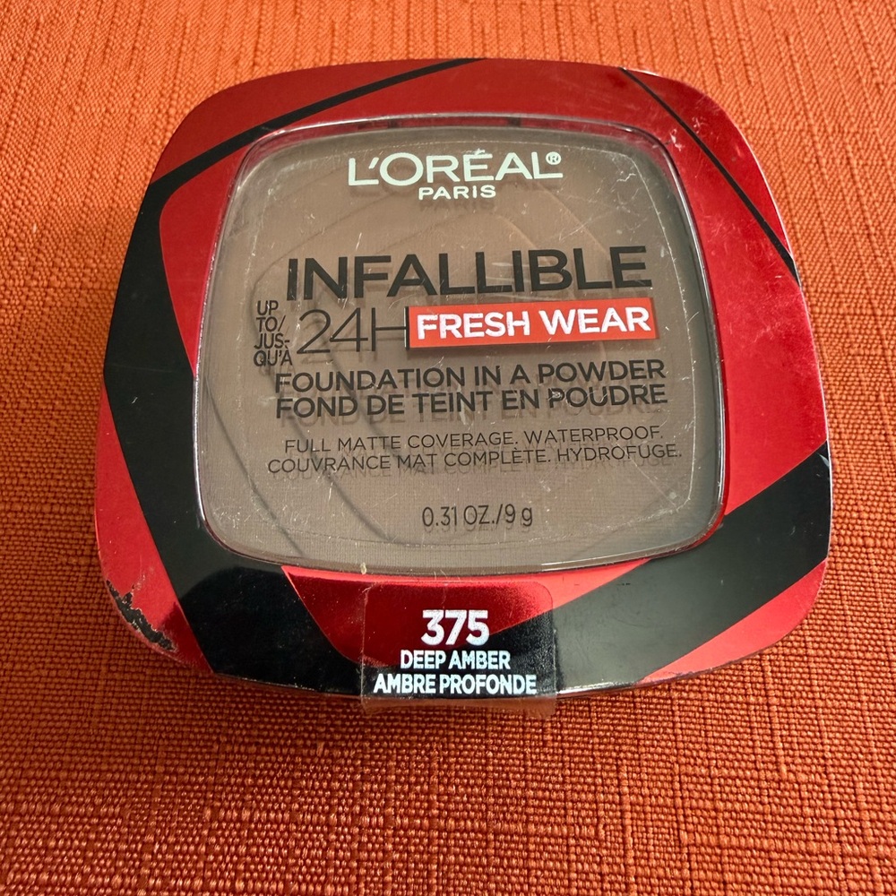L'Oreal Foundation in Powder - Soft Amber